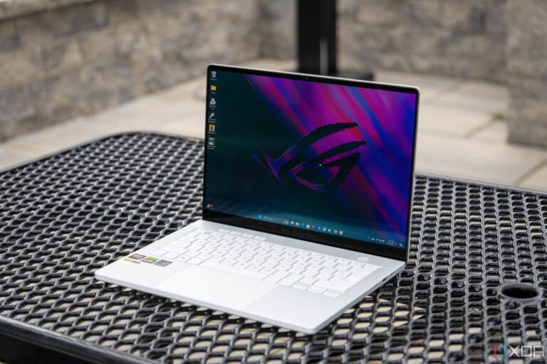 AMD-Ryzen-8000HX-Zen 4 architecture-Gaming laptops-Professional use