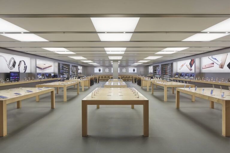 Apple-Bristol-Cabot Circus-Apple Store Closure-Apple Services