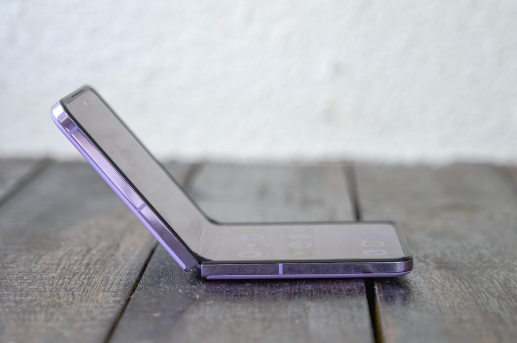 Apple-Foldable iPad-Portable Display-Technology-Jeff Pu