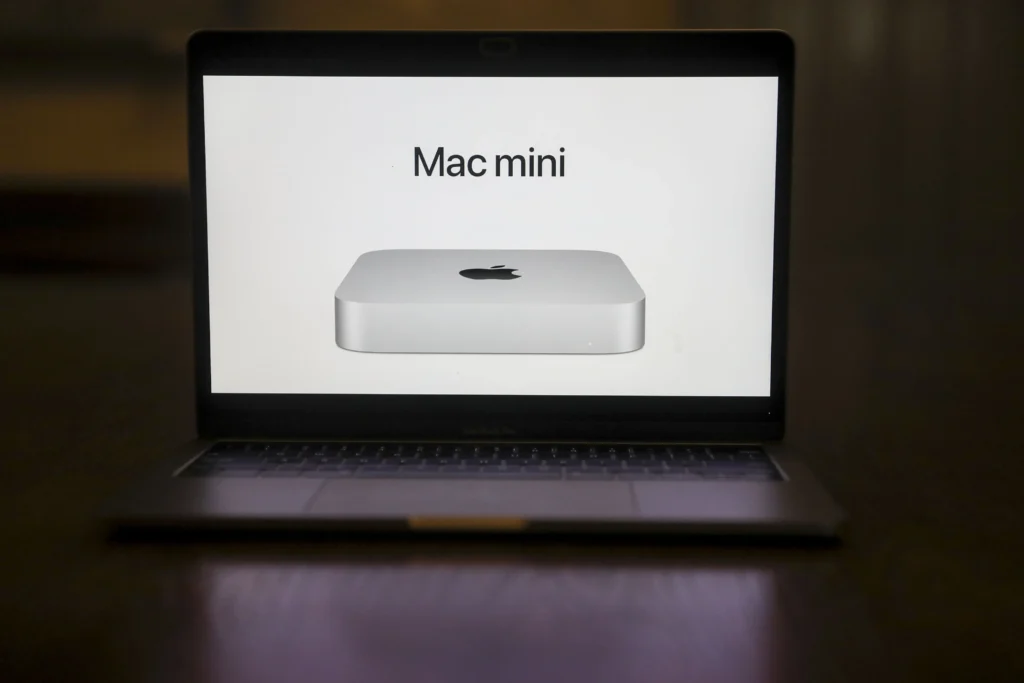 Apple-MacBook-Artificial Intelligence-M4 Chip-Counterpoint-Market Growth