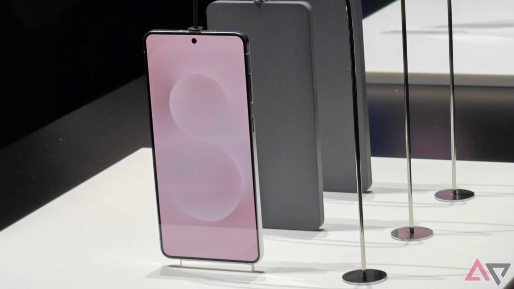 Galaxy S25 Edge-Samsung-Titanium-AI-Gorilla Glass Ceramic 2-200MP Camera-Snapdragon 8 Elite