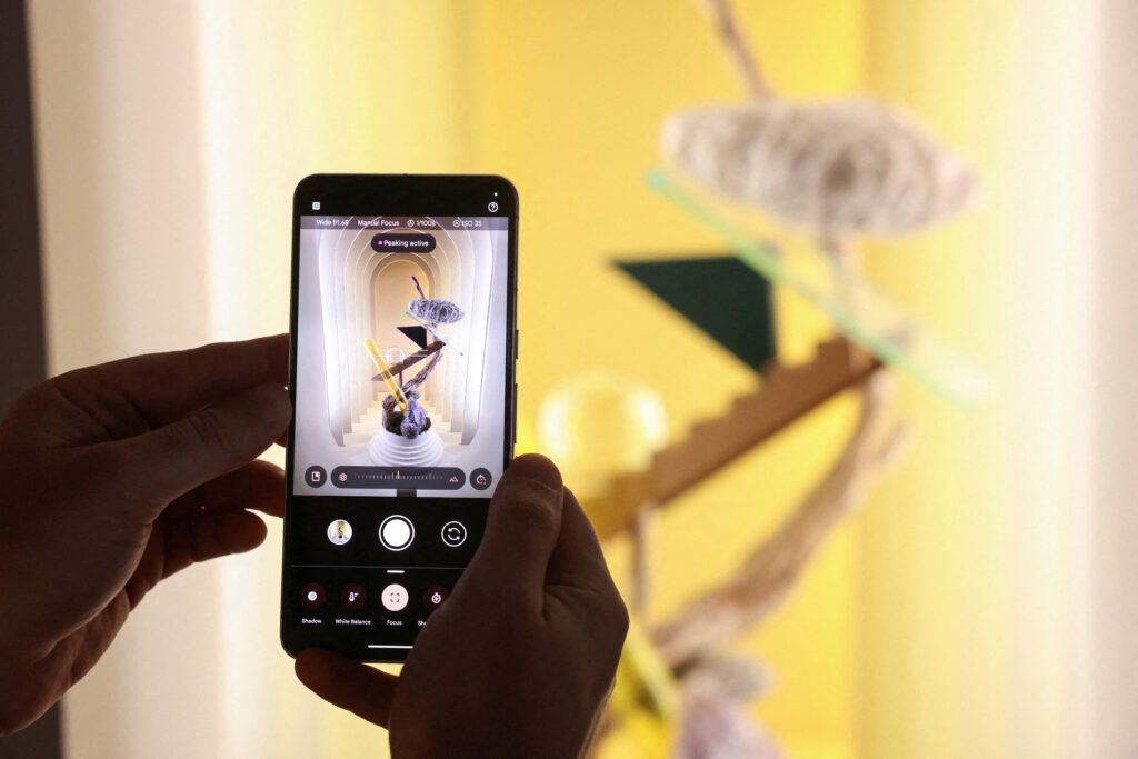 Google Pixel-smartphone production-India manufacturing-tariffs-supply chain shifts
