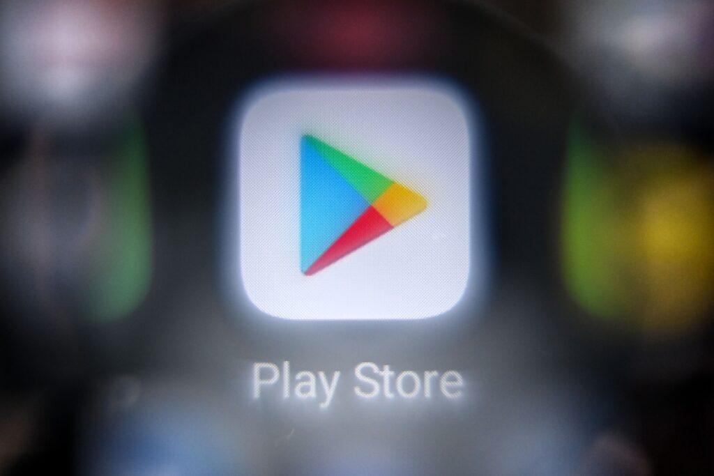 Google Play-app reduction-Google policies-AI in technology-developer competition