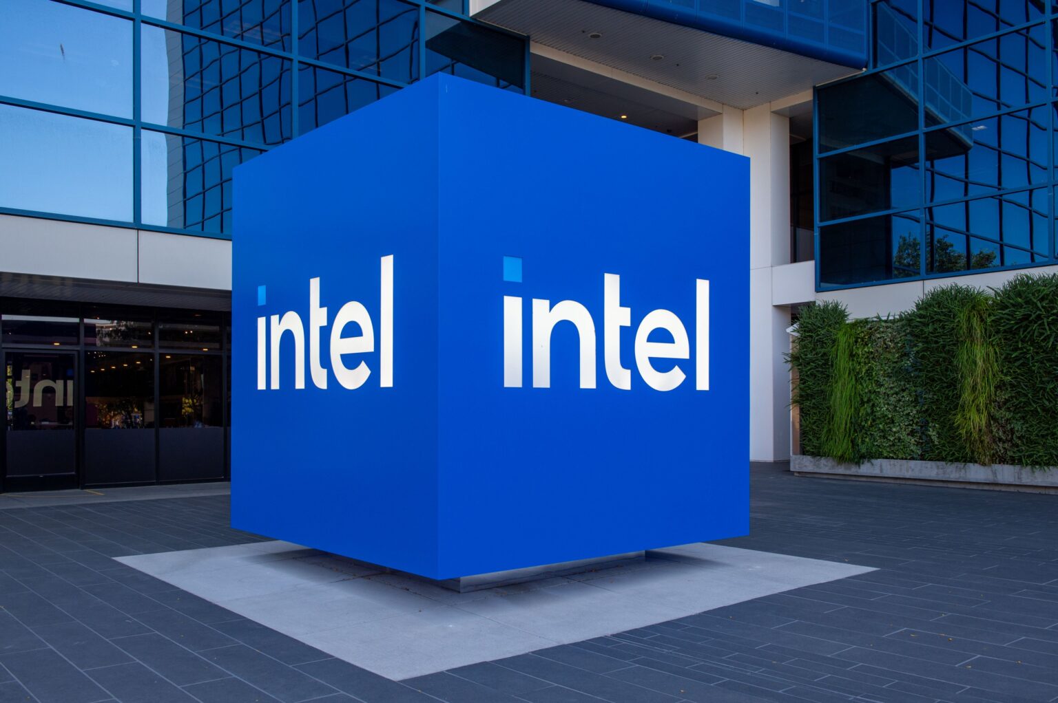 Intel-AI-CTO-GPU-NPU-Management Restructure-Sachin Katti