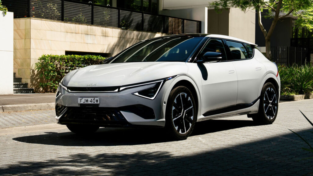 Kia EV6-Electric SUV-Battery Range-NACS Charging-Stylish Design