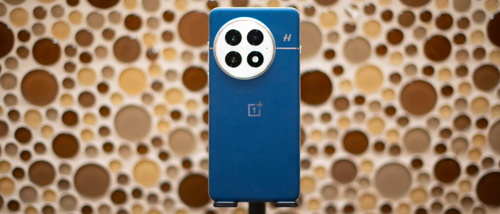 OnePlus 13T-OLED display-Snapdragon processor-large battery-camera-Glacier cooling