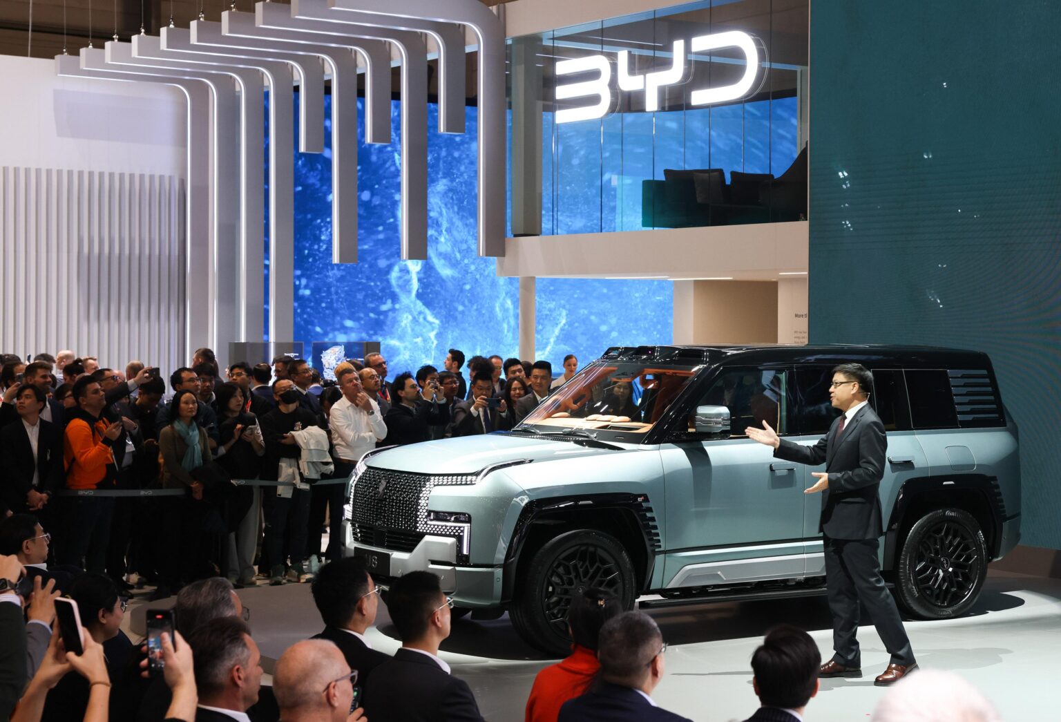 Porsche-China market-EV cars-Chinese automakers-Porsche strategy