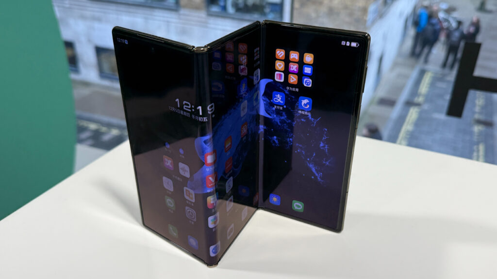 Samsung-Huawei-Foldable Phone-Galaxy G Fold-Mate XT Ultimate-Folding Technology