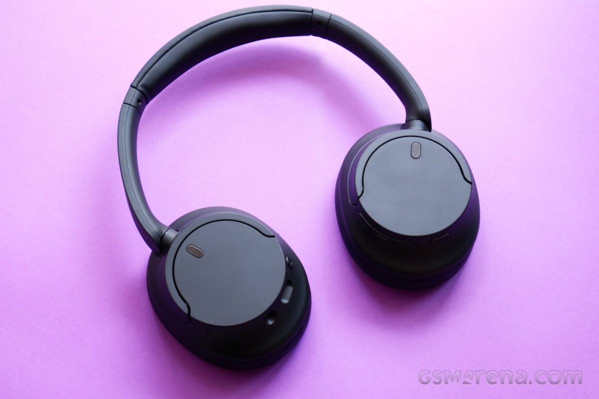 Sony-WH-CH720N-WH-CH520-Active Noise Cancelling-Pink headphones