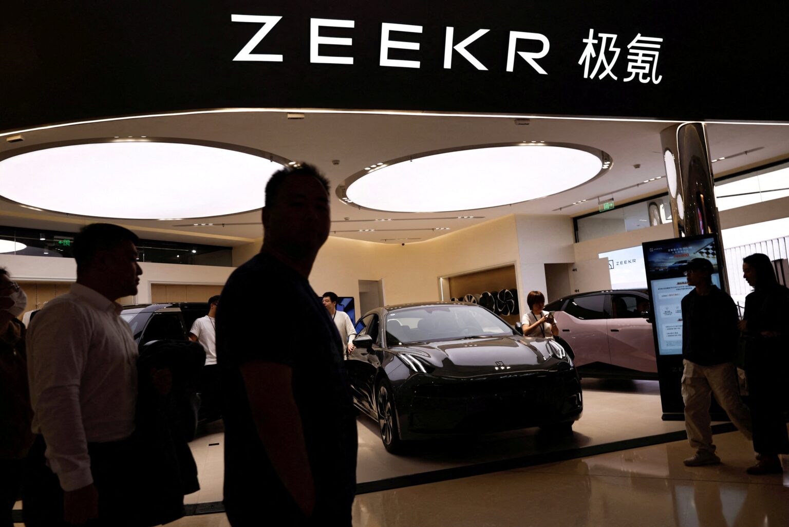 Zeekr-Zeekr 9X-Luxury SUV-Autonomous Driving Technology-Super Hybrid System