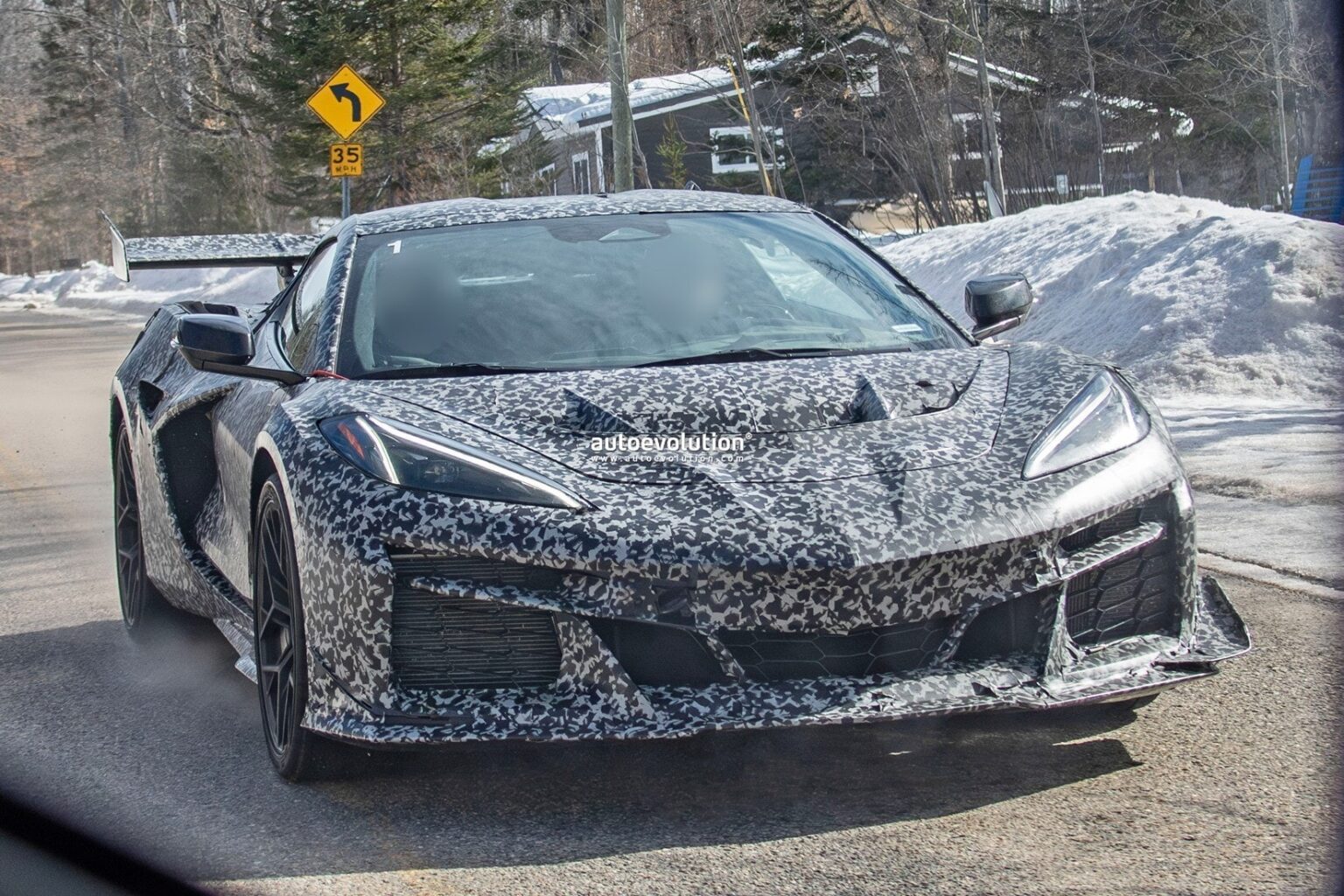 chevrolet-corvette c8-new car colors-sports cars-roswell green-blade silver