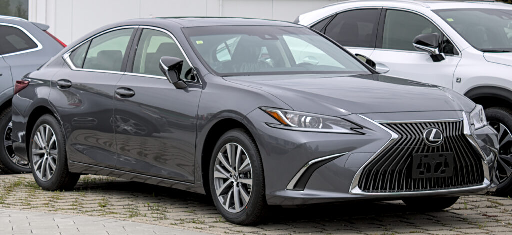 lexus ES-lexus 2026-luxury sedan-electric car-hybrid car