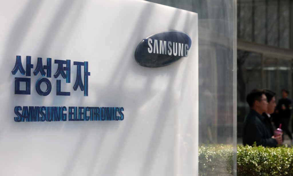 samsung-galaxy s25-HBM3E chips-samsung revenue-net profit