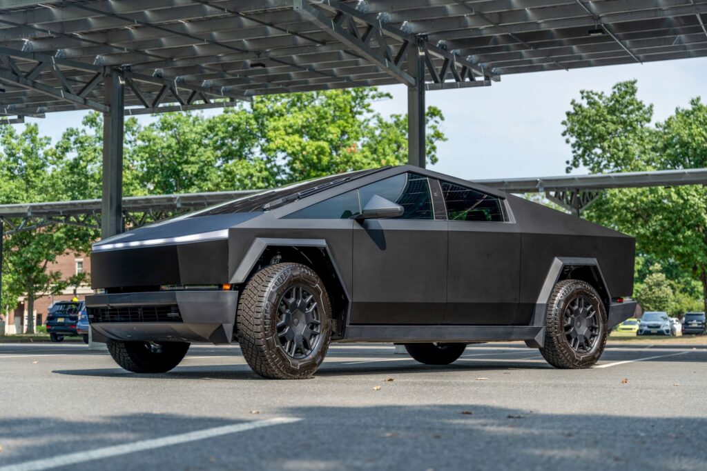 tesla-cybertruck-electric vehicles-cyberbeast-electric cars discount