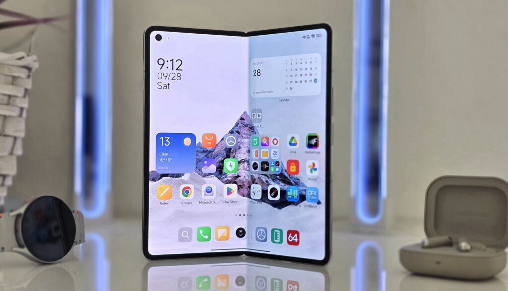 vivo x fold-foldable phone-Snapdragon 8 Gen 3-periscope camera-6000mAh battery