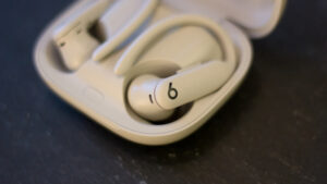 Apple-Powerbeats Pro 2-Transparent Design-Sport Headphones-Technology