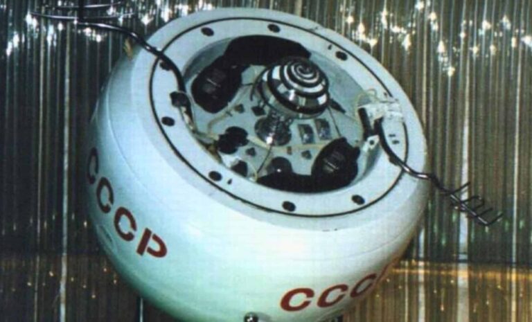 Cosmos 482-Space Debris-Cold War Space Race-Soviet Technology-Venera Probe