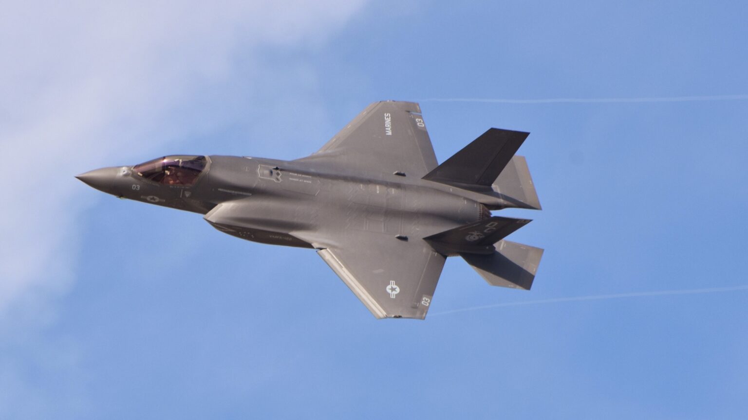 F-35 fighter-stealth technology-radar evasion-air defense systems-stealth aircraft