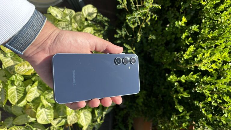 Galaxy F56-Samsung-Exynos 1480-50 MP Camera-Mid-Range Smartphone-Fast Charging