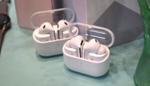 Galaxy Smartwatch-Galaxy Buds 3-Google Gemini AI-wearable gadgets-Samsung Google collaboration