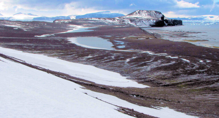 Gamburtsev Mountains-Antarctica-Eastern Ice Sheet-Geology-Zircon-Gravitational Collapse