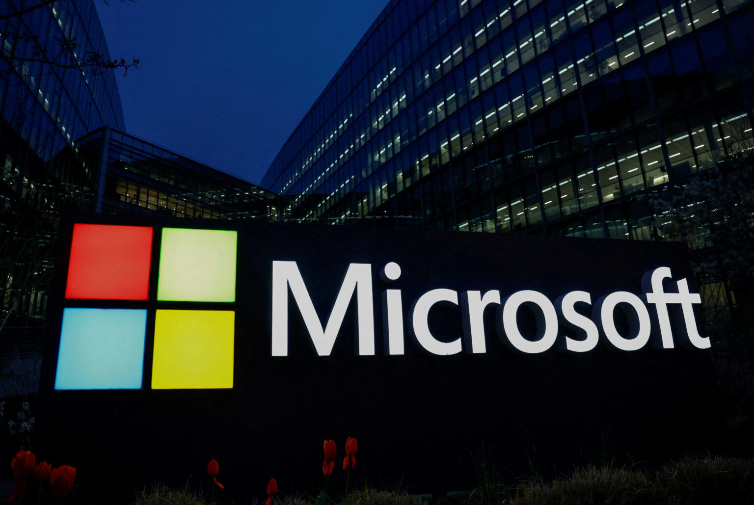 Microsoft-workforce layoff-organizational restructuring-LinkedIn-Xbox