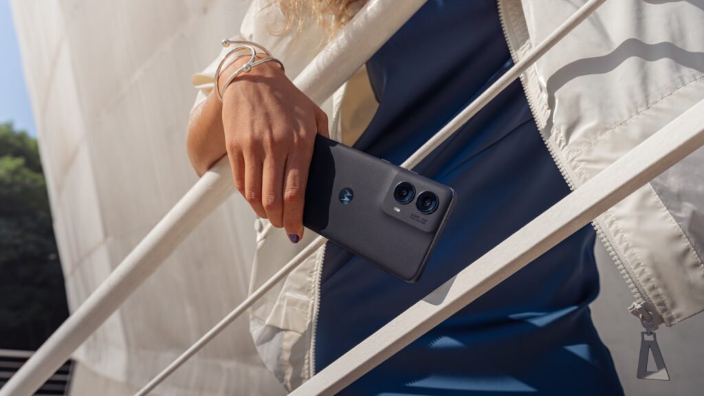 Motorola-midrange phone-50MP camera-Android 16-5000mAh battery