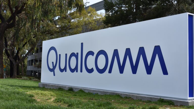 Qualcomm-datacenter-Snapdragon-Dragonwing-HUMAIN-Saudi Arabia-Artificial Intelligence