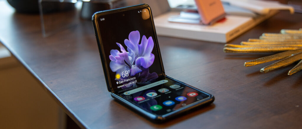 Samsung Galaxy Z Flip 7 FE-Foldable Phones-Snapdragon 8 Gen 3-Galaxy Z Flip Review-Samsung Galaxy Features