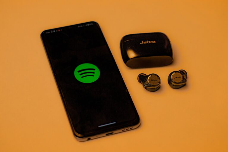 Spotify-Smart Shuffle-Playlist-AI Features-Music Streaming