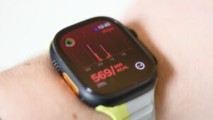 airpods-apple watch-camera-wearable technology-AI-Bloomberg-future technology