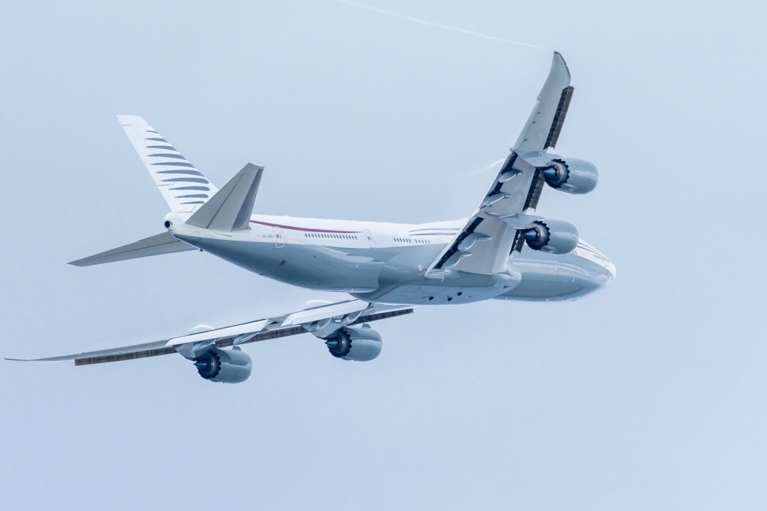 boeing 747-Qatar's gift-Air Force One-military expenses-Donald Trump