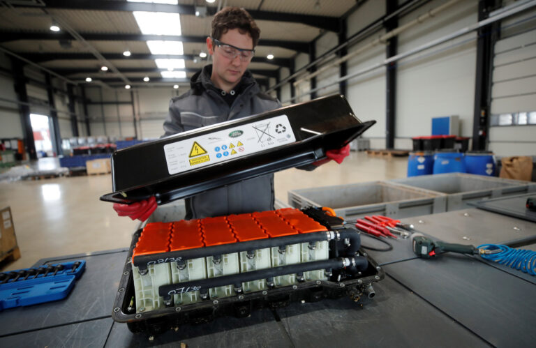 electric car battery-LMR battery-General Motors-LG-electric vehicles-green technology-sustainable mobility