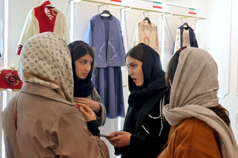 iranian brands-Banimod-fashion industry-Iranian clothing-import challenges