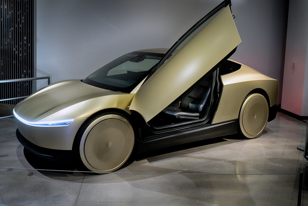 tesla-electric vehicles-public perception-Elon Musk-brand trust