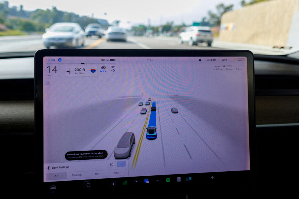 uber-momenta-robotaxis-tesla-autonomous vehicles