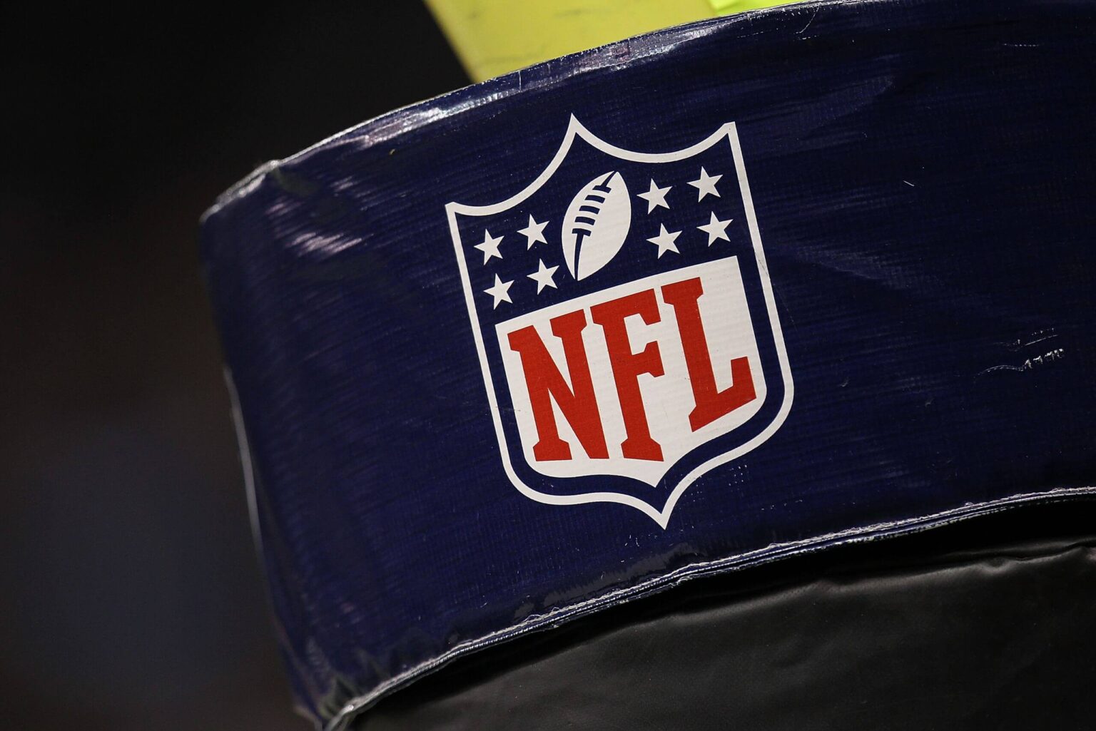 youtube-NFL-digital streaming-exclusive contract-youtube TV-global sports broadcasting