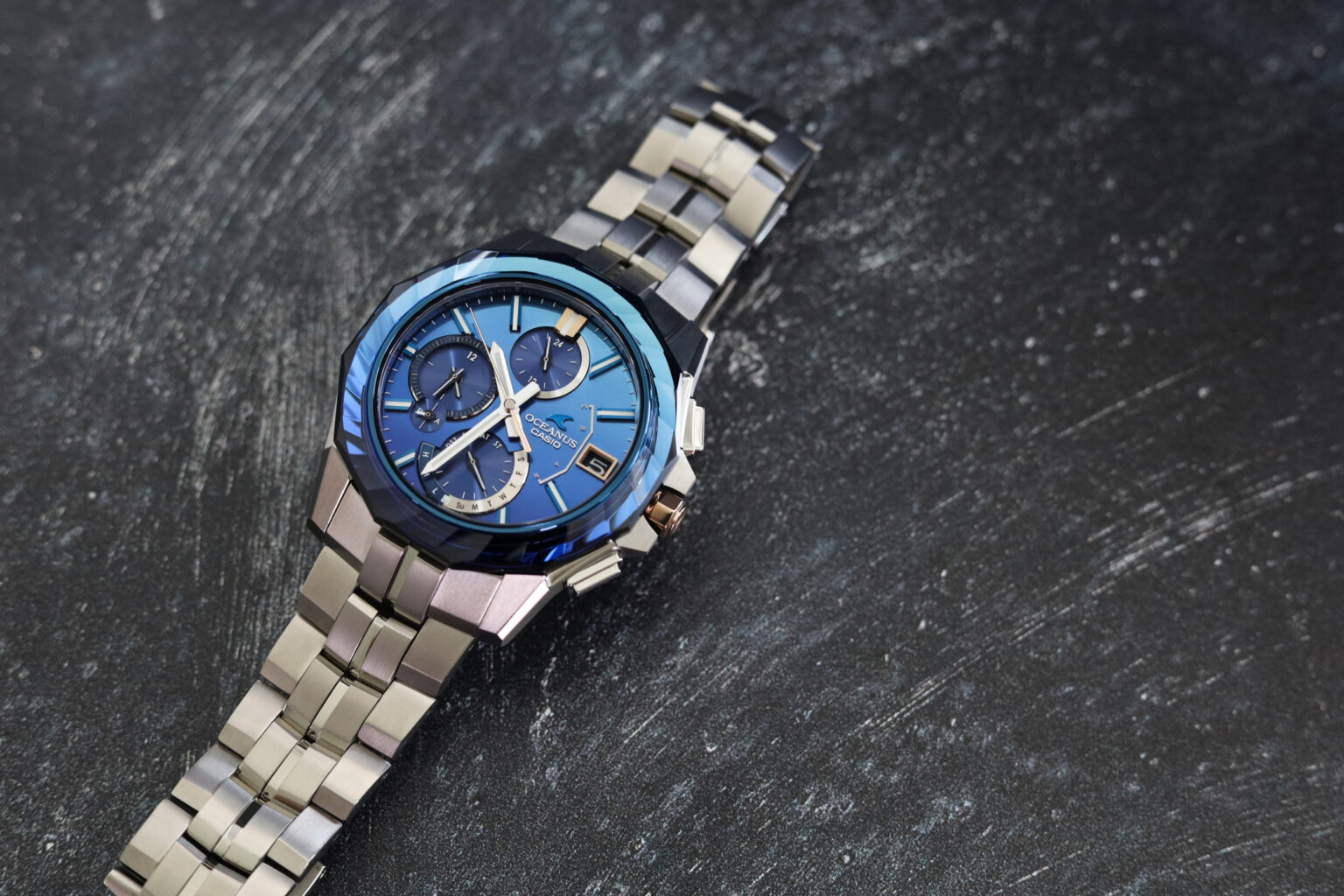 Casio-Oceanus Manta-titanium-sapphire glass-solar energy-luxury watch