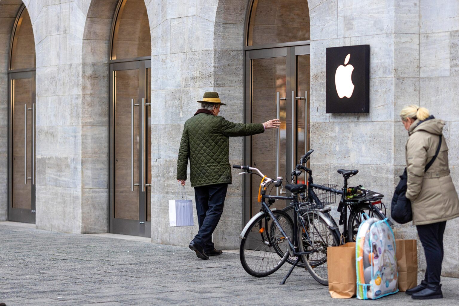 Apple-European Union-Donald Trump-Digital Markets Act-Apple fines