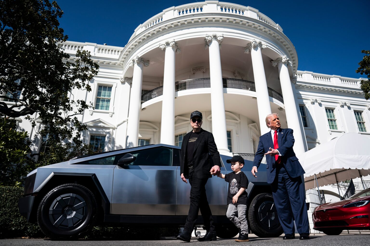 trump-tesla-electric vehicles-automotive industry-import tariffs