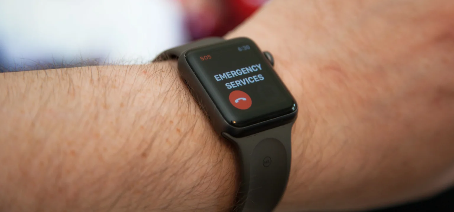 Apple Watch-SOS feature-Emergency Call-Wearable Technology-Smartwatch