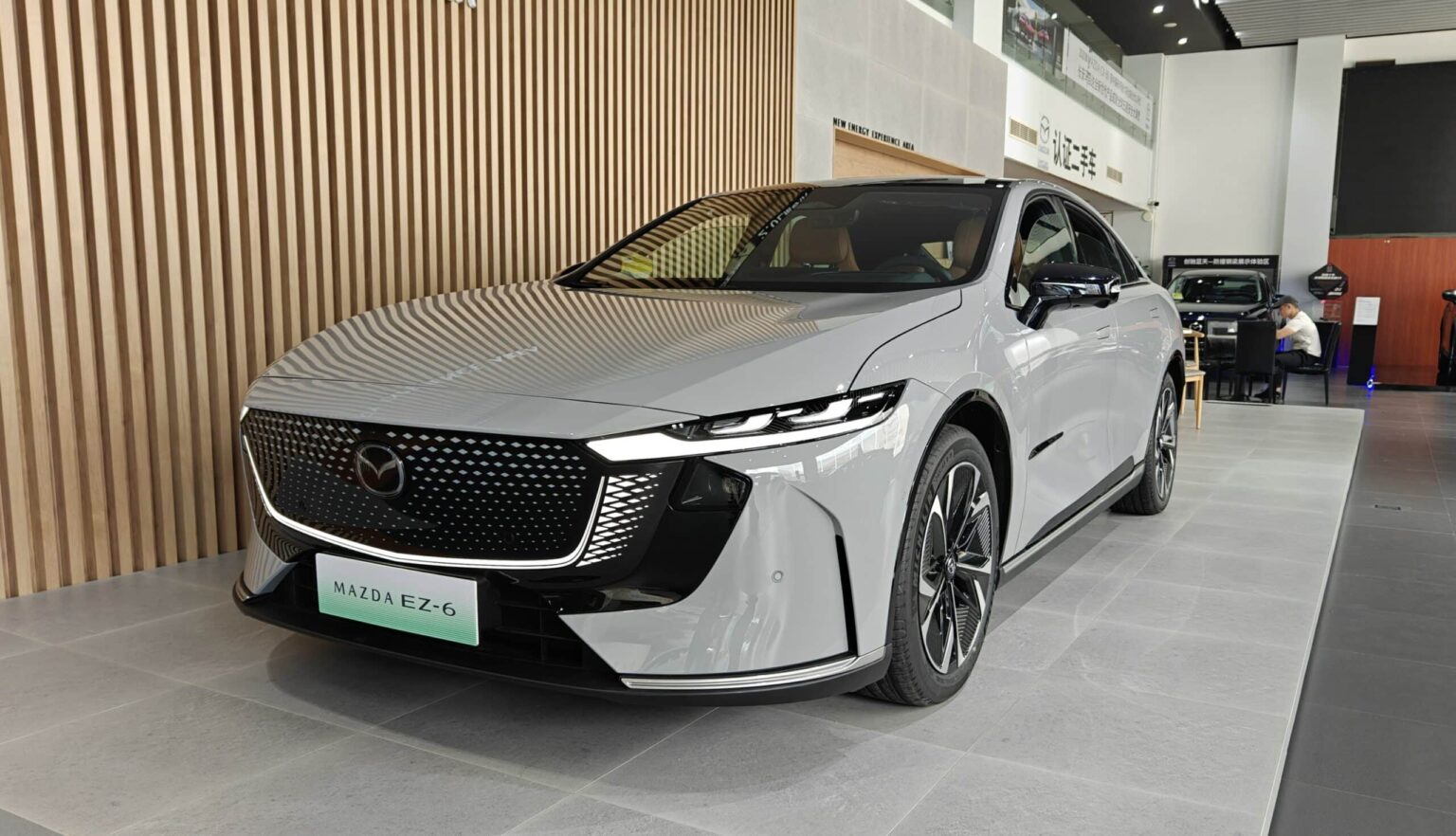 Mazda-electric car-EZ-60-hybrid SUV-car battery-gasoline engine-Changan-EZ-6