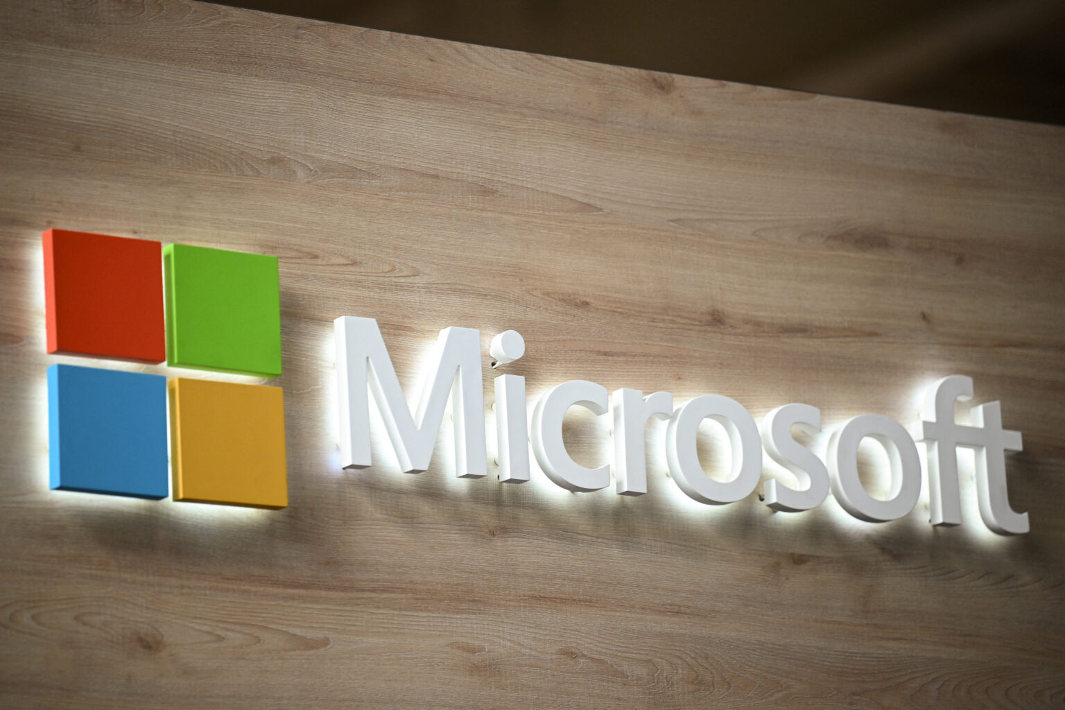 Microsoft-BitNet-Artificial Intelligence-Lightweight AI-AI Model
