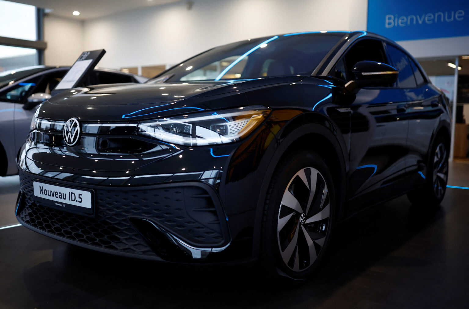 Volkswagen-EV sales-electric cars-automotive market-2025