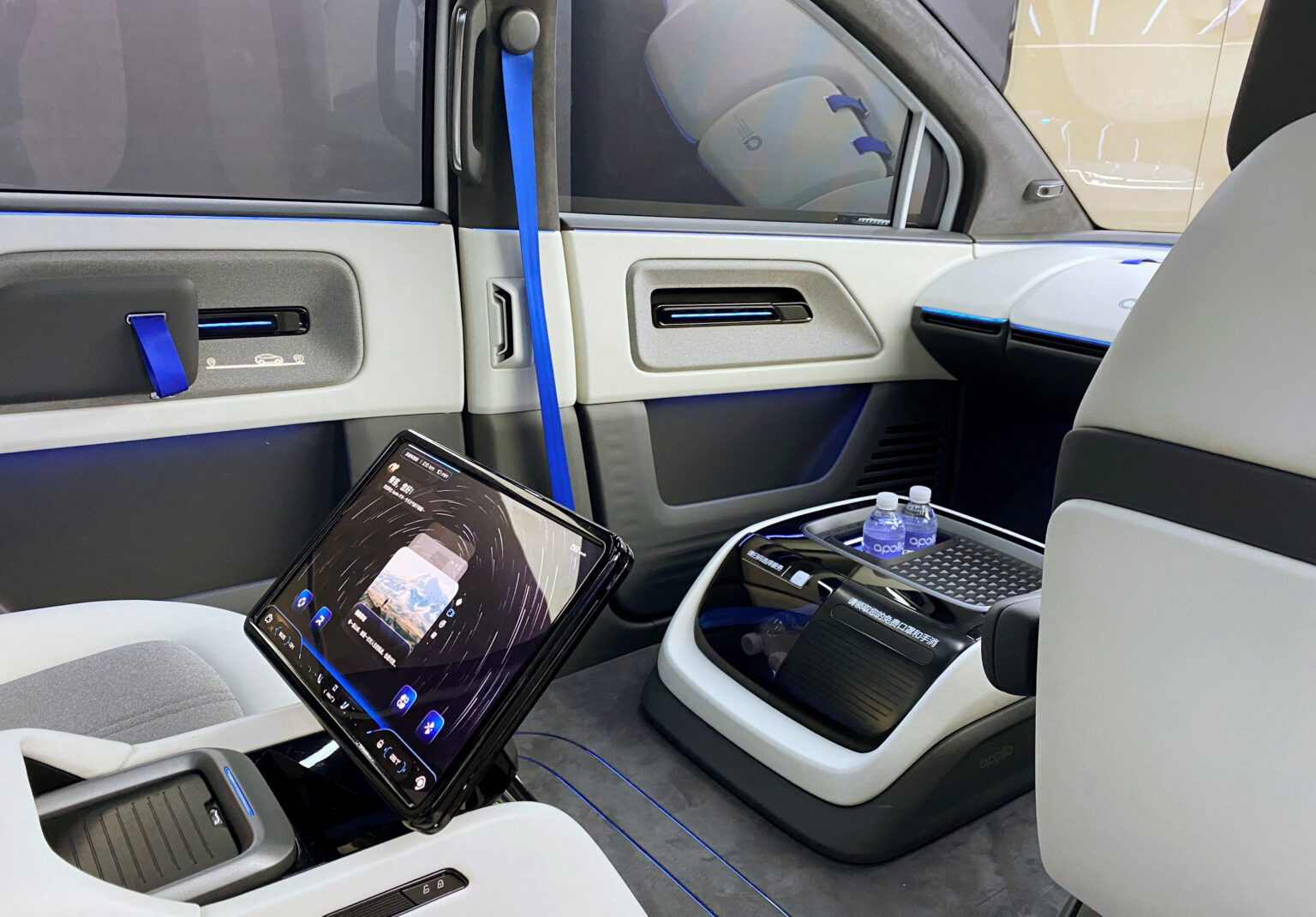 baidu-self-driving taxis-dubai-advanced technology-Apollo Go-sustainable transportation