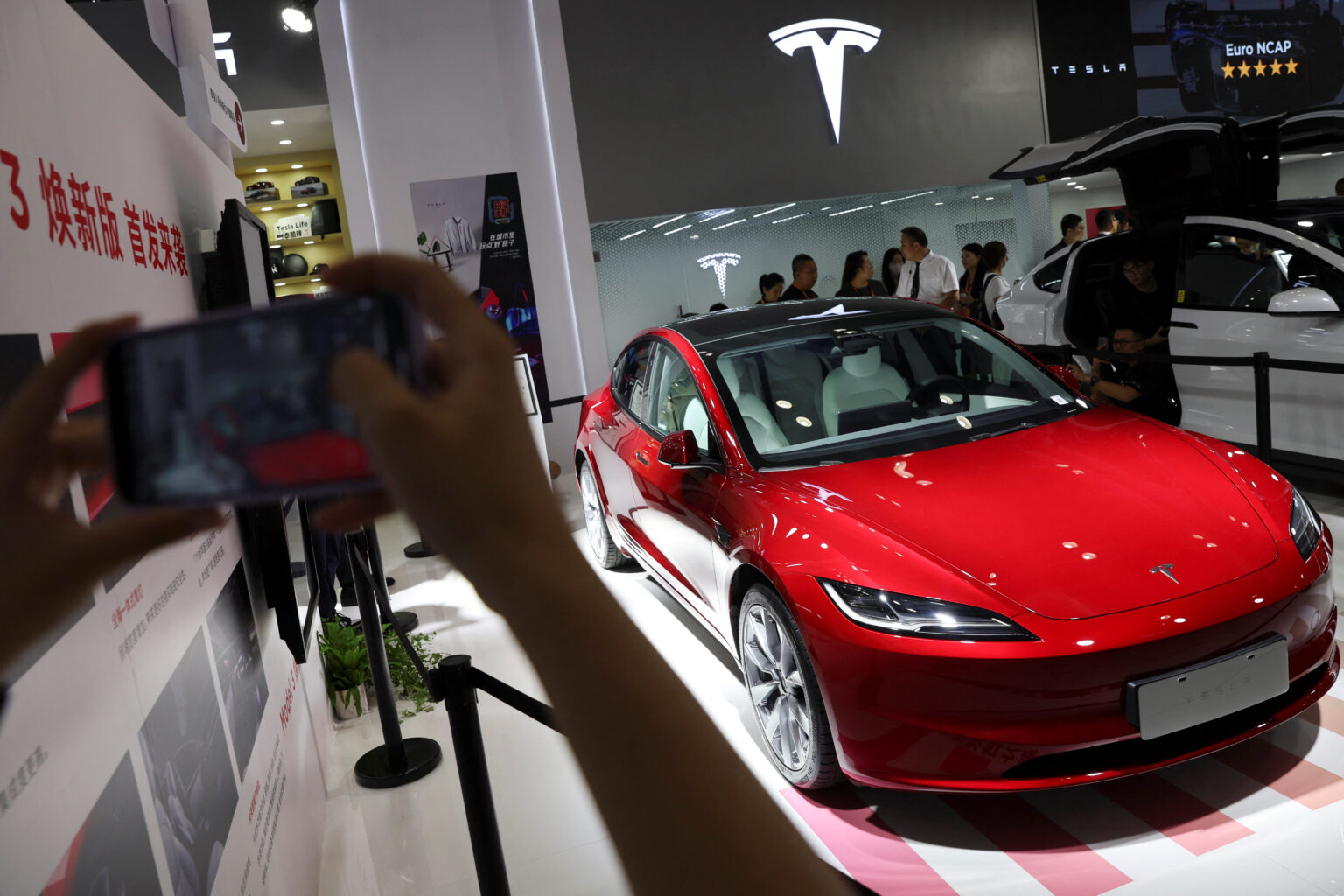 tesla-trade tariffs-model S-model X-China market-electric vehicles-economic war
