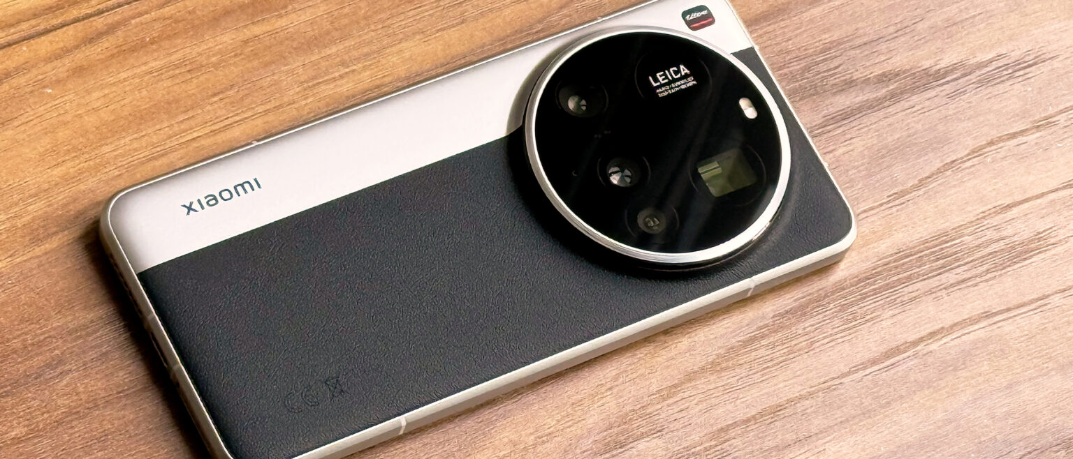 xiaomi 15 ultra-flagship camera-snapdragon processor-smartphone photography-fast charging