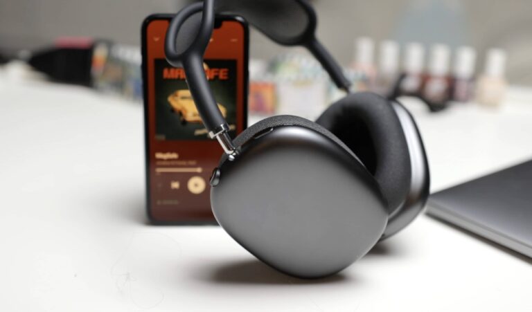 AirPods Max-Apple-wireless headphones-AirPods Max second generation-headphone weight