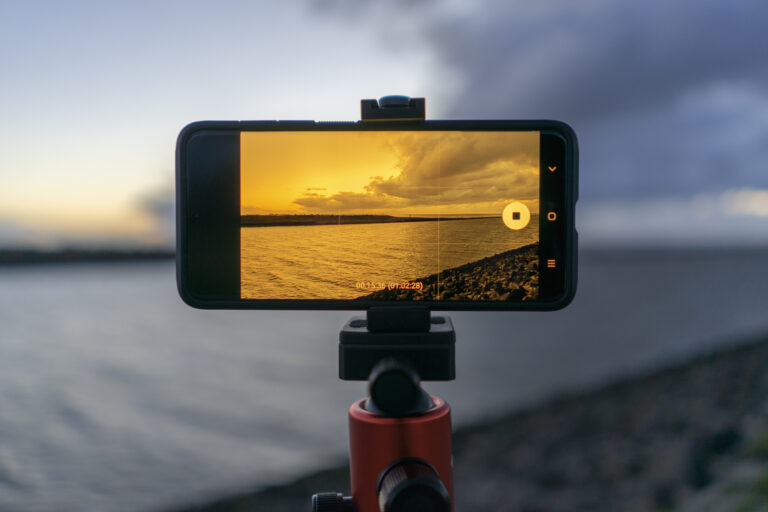 Burst Mode-smartphone photography-iPhone-Samsung-Xiaomi-camera settings