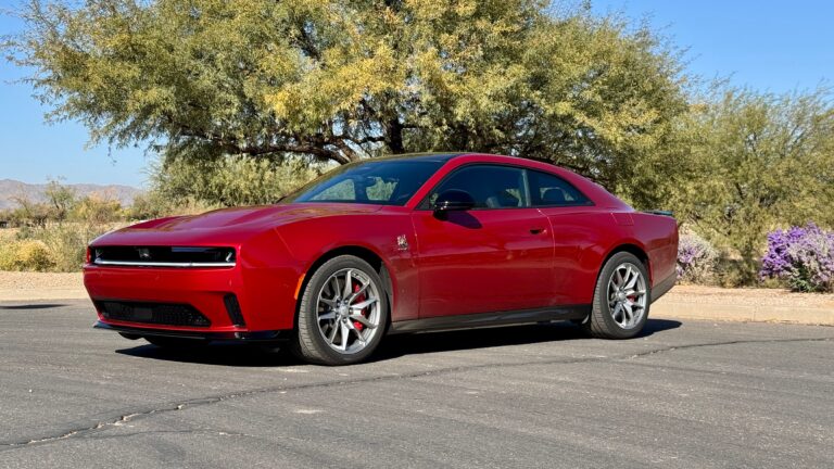 Dodge Charger-Daytona Scat Pack-electric car-Track Pack-2026 car updates